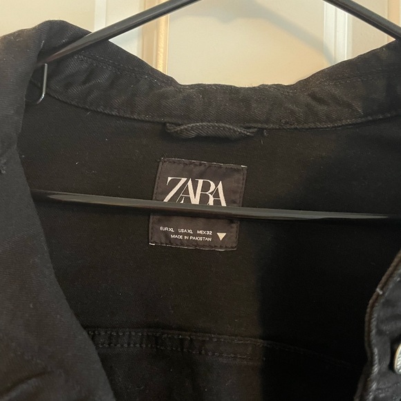 Cropped Jean Jacket - Picture 4 of 6